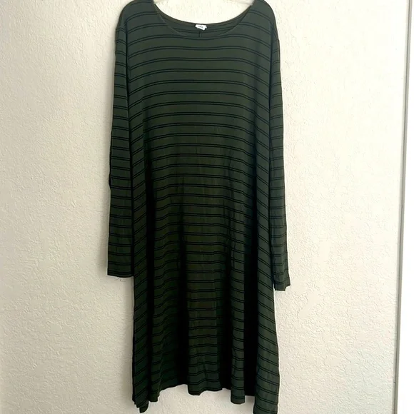 old navy dark green dress Baltic Born Womens Kearny Ruffle Maxi Dress | Dark Green Floral